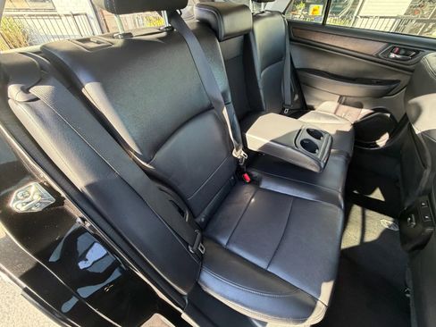 Used 2016 Subaru Outback 3.6R Limited AWD/4WD image 15