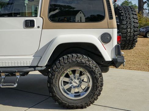 Used 2002 Jeep Wrangler Sahara image 5
