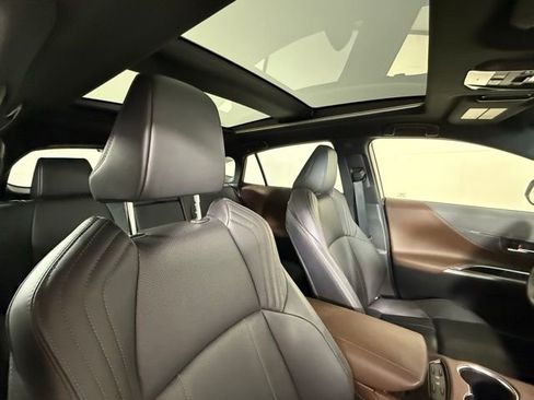 Used 2021 Toyota Venza Limited w/ Advanced Technology Package image 35