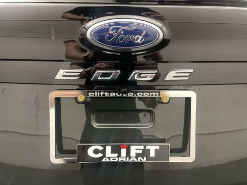 Used 2023 Ford Edge Titanium AWD/4WD image 25