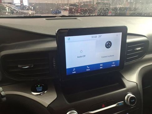 Used 2020 Ford Explorer XLT w/ Class III Trailer Tow Package image 19