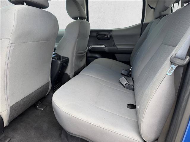 Used 2018 Toyota Tacoma SR5 AWD/4WD image 11