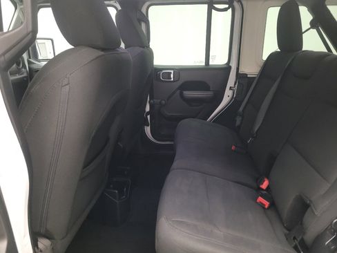 Used 2018 Jeep Wrangler Unlimited Sport image 18