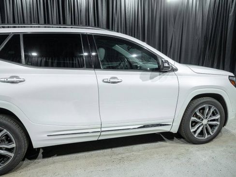 Used 2020 GMC Terrain Denali w/ Denali Premium Package image 4