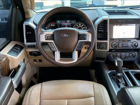 Used 2018 Ford F150 Lariat w/ Equipment Group 502A Luxury image 7