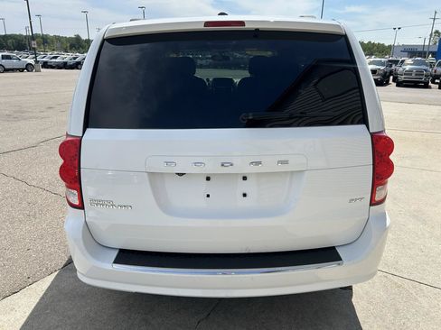 Used 2014 Dodge Grand Caravan SXT w/ Quick Order Package 29G SXT FWD image 6