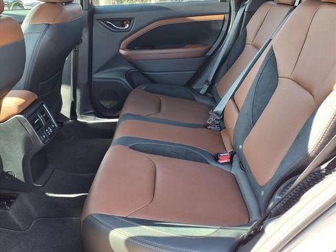 Used 2025 Subaru Forester Touring AWD/4WD image 9