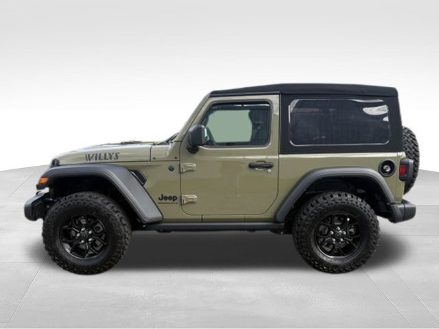 Used 2025 Jeep Wrangler Sport AWD/4WD image 13