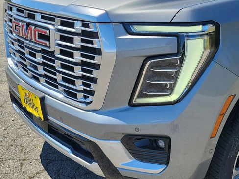 New 2026 GMC Yukon XL Denali w/ Sun & Power Step Package AWD/4WD image 14