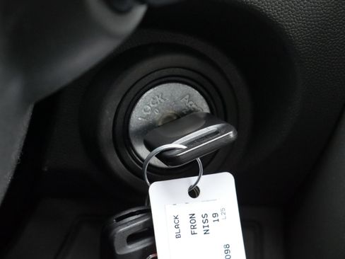 Used 2019 Nissan Frontier SV w/ Value Truck Package image 8