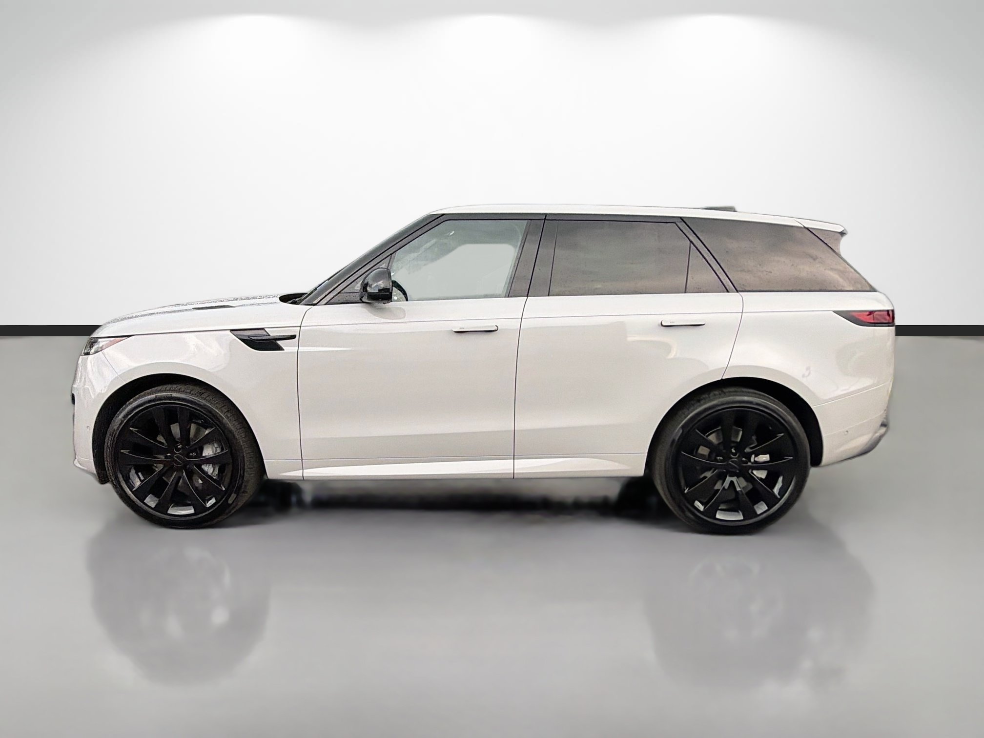 New 2026 Land Rover Range Rover Sport Dynamic SE AWD/4WD image 2
