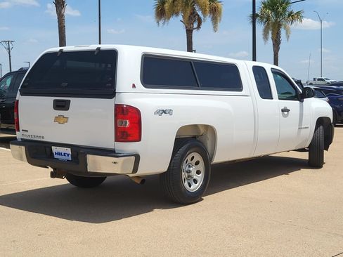 Used 2010 Chevrolet Silverado 1500 W/T AWD/4WD image 4