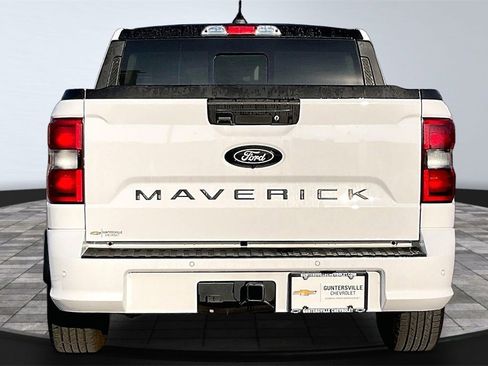 Used 2025 Ford Maverick Lobo image 4