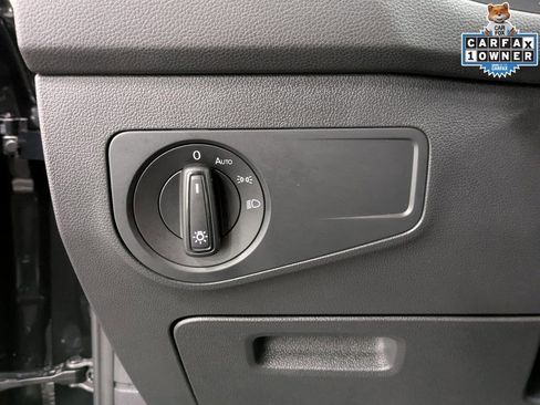 Used 2022 Volkswagen Tiguan S image 23