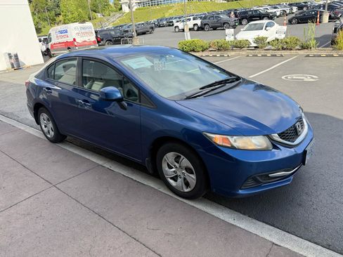 Used 2013 Honda Civic LX image 6