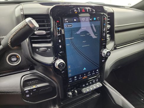 Used 2022 RAM 3500 Limited AWD/4WD image 11