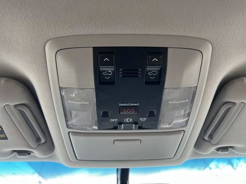 Used 2015 Lexus GX 460 image 17