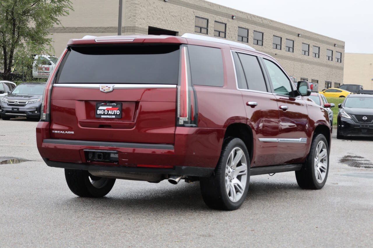 Used 2017 Cadillac Escalade Premium Luxury AWD/4WD image 9