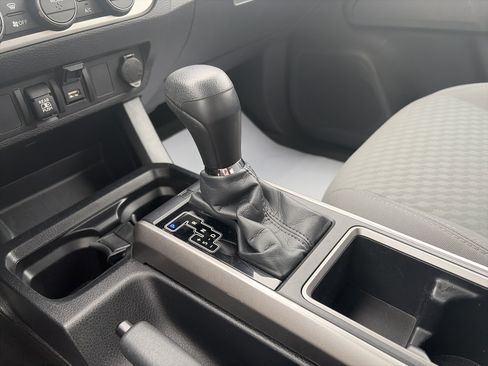 Used 2021 Toyota Tacoma SR5 image 23