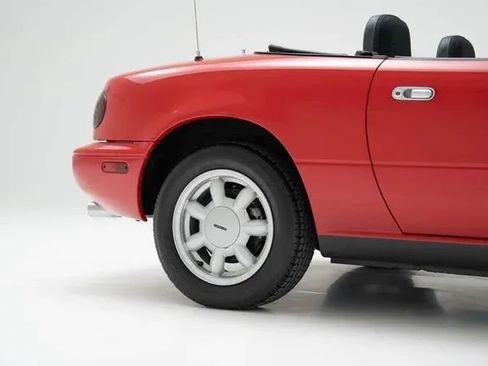 Used 1990 MAZDA MX-5 Miata RWD image 31