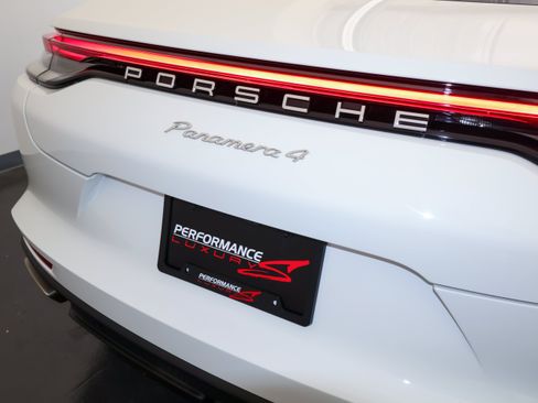 Used 2022 Porsche Panamera image 41