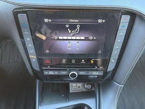 Used 2023 INFINITI QX50 Luxe AWD/4WD image 17