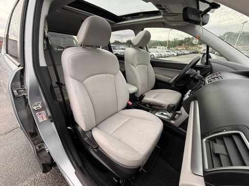 Used 2017 Subaru Forester 2.5i Premium w/ All-Weather Package AWD/4WD image 11