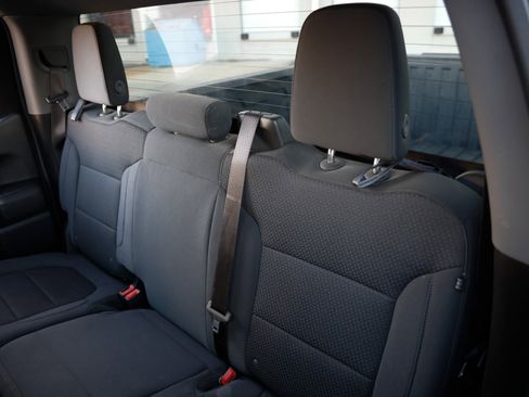 Used 2020 Chevrolet Silverado 1500 Custom w/ Custom Value Package image 11