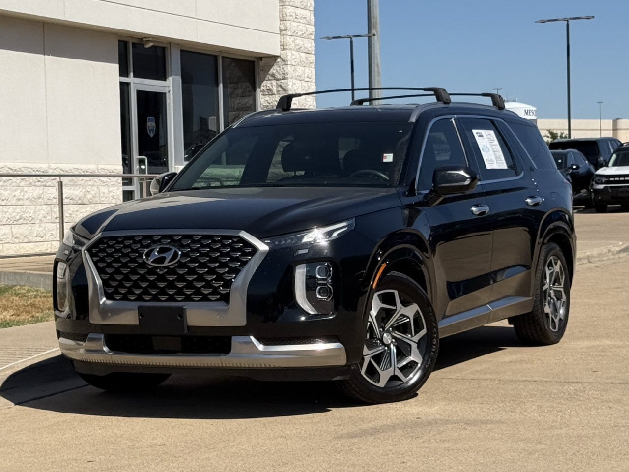 Used 2022 Hyundai Palisade Calligraphy w/ Cargo Package FWD image 2