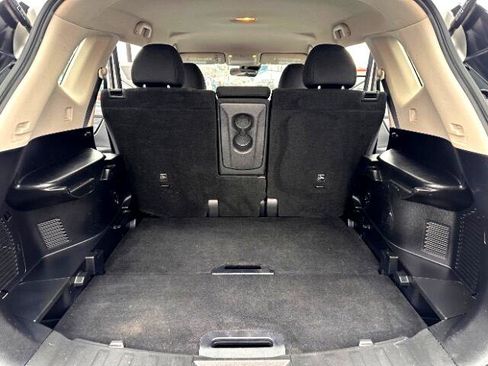 Used 2020 Nissan Rogue S image 15