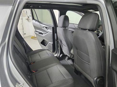 Used 2025 Chevrolet Equinox LT image 19