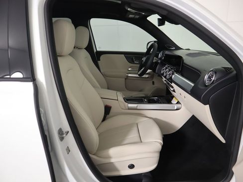 New 2026 Mercedes-Benz GLB 250 image 22