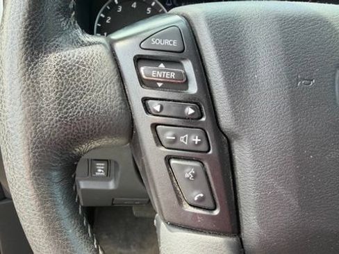 Used 2022 Nissan Frontier SV AWD/4WD image 15