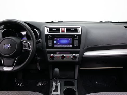 Used 2019 Subaru Outback 2.5i AWD/4WD image 31