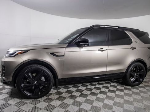 Used 2024 Land Rover Discovery Dynamic SE AWD/4WD image 8