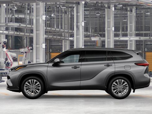 New 2026 Toyota Highlander Platinum AWD/4WD image 4