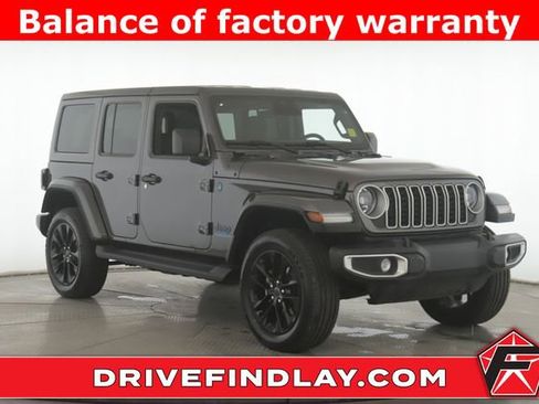 Used 2025 Jeep Wrangler Unlimited Sahara image 1