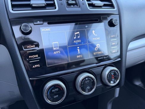 Used 2018 Subaru Forester 2.5i Premium w/ All-Weather Package image 21