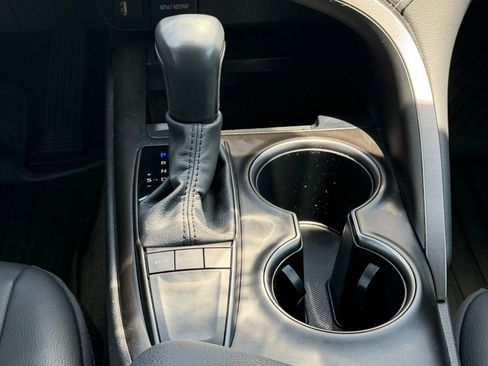 Used 2023 Toyota Camry SE FWD image 15