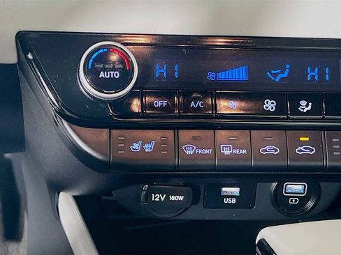 Certified 2023 Hyundai Elantra Limited w/ Cargo Package image 21