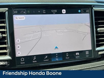Used 2025 Chrysler Pacifica Limited