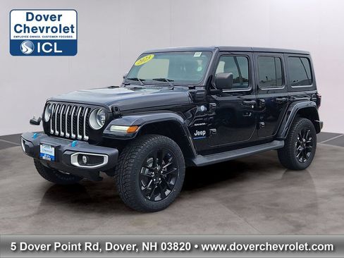 Used 2023 Jeep Wrangler Unlimited Sahara w/ Cold Weather Group AWD/4WD image 1
