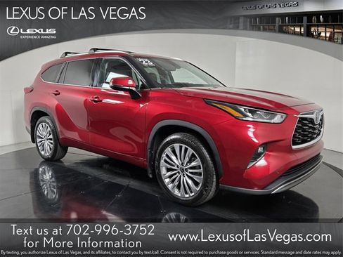 Used 2023 Toyota Highlander Platinum image 1