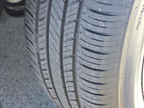 Used 2023 Buick Encore GX Essence w/ Advanced Technology Package image 12