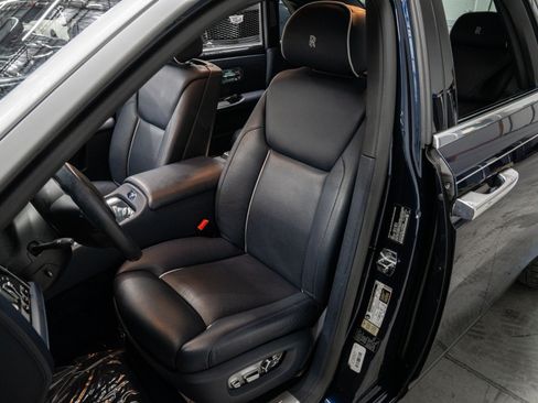 Used 2020 Rolls-Royce Ghost RWD image 52