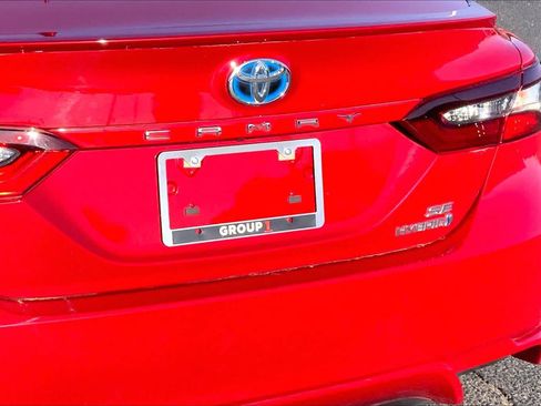 Used 2021 Toyota Camry SE FWD image 31