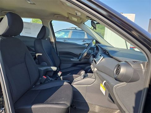New 2025 Nissan Kicks Play S image 15