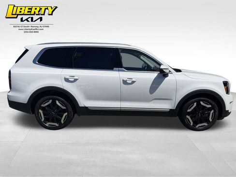 Used 2024 Kia Telluride EX AWD/4WD image 8