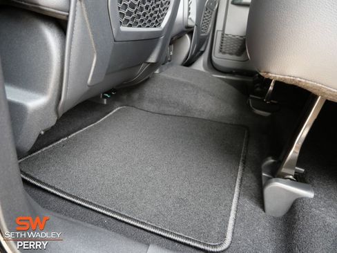 New 2025 Ford Bronco Badlands image 13