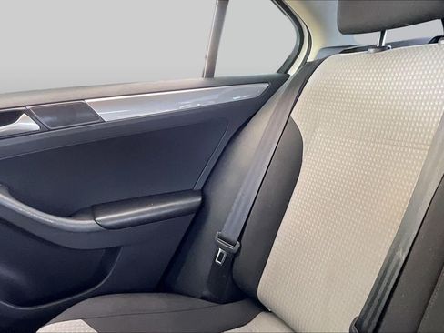 Used 2017 Volkswagen Jetta S FWD image 19